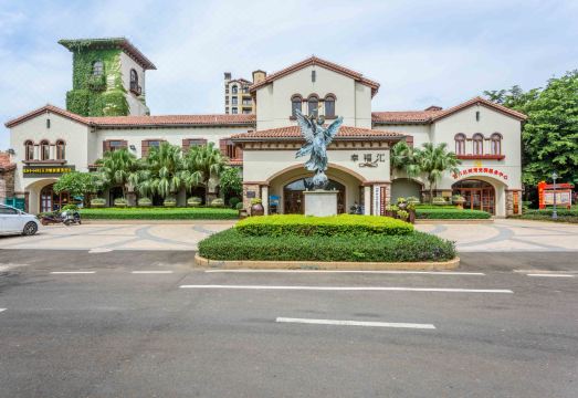 Hi Villa Mangrove Bay Hotel Overview