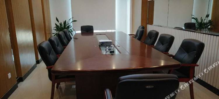 和程酒店(钦州湾广场高铁东站店)图片