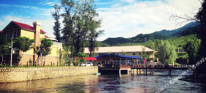 杨小艳民俗饭庄(雾灵西峰东极仙谷风景区店)图片