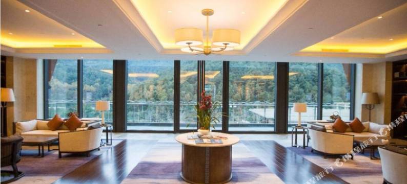 珠海富瑜湾假日酒店(明珠城轨站店)图片