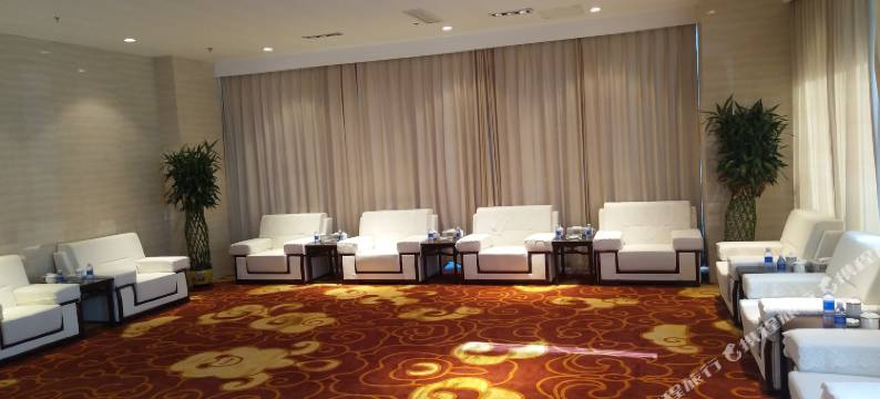 青岛融合大厦酒店图片