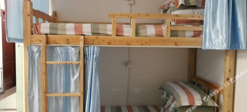 成都远方青年旅舍(一品天下地铁站店)图片