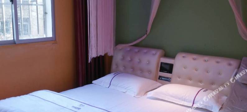 鲁甸锐达主题酒店图片