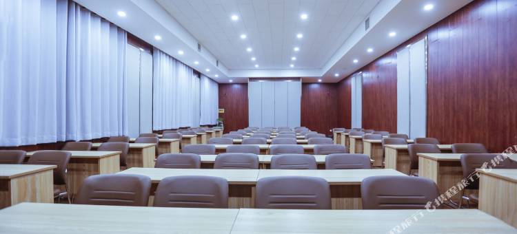 悦为漫酒店(保定高铁站河北大学店)图片