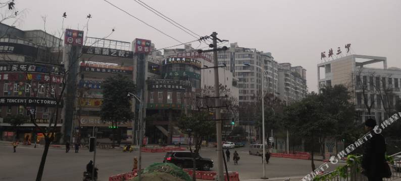 巴斯顿酒店(成都东站四川师大地铁站店)图片