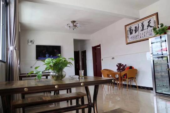 恩施华阳民宿(3号店)