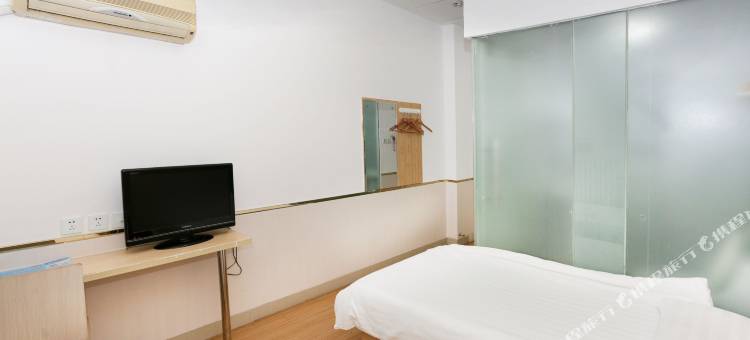 易佰良品酒店(青岛台东啤酒街店)图片