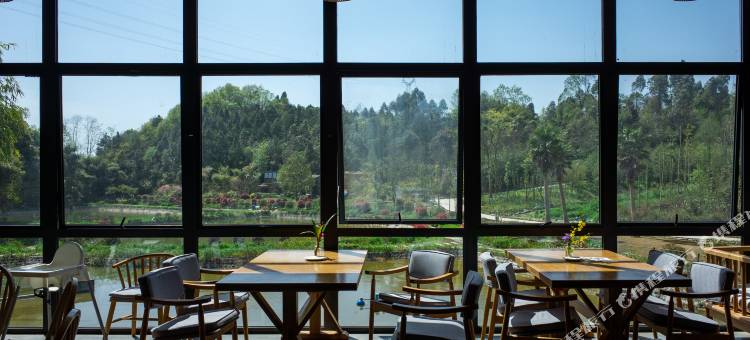 成都都江堰拾光山丘民宿图片