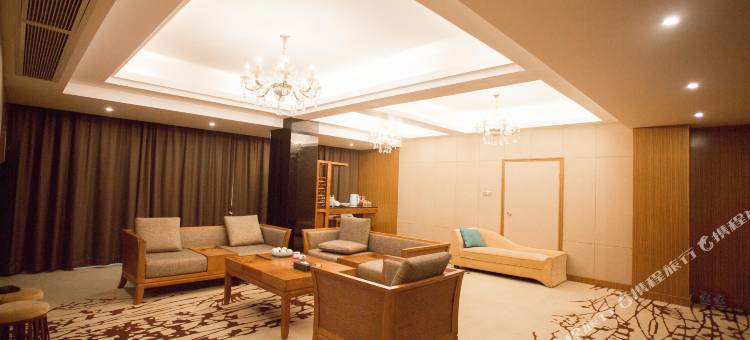 鼎好W酒店(高州城东客运站店)图片