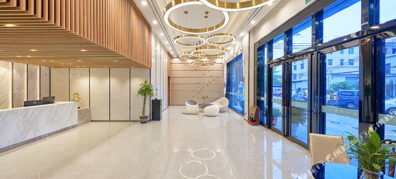 威娜斯精选(广州新白云国际机场店)图片