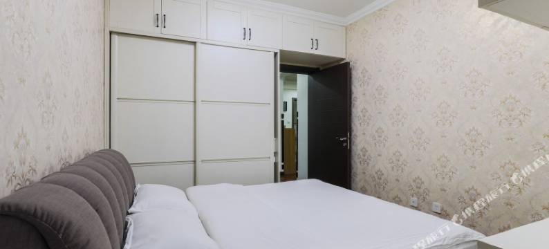 环球中心附近繁华地段2居温馨大床房公寓(剑南大道中段1号分店)图片