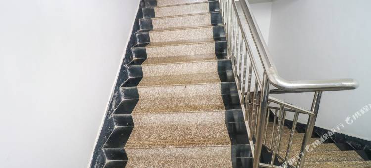 岳阳湖人山荘图片