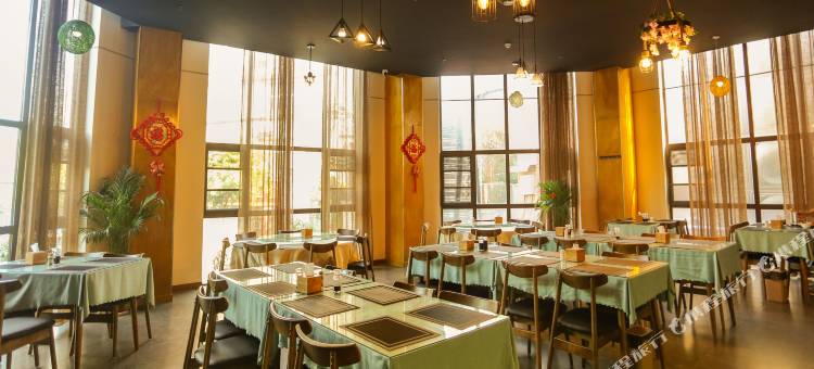 喆非酒店(信阳南湾湖师范大学店)图片