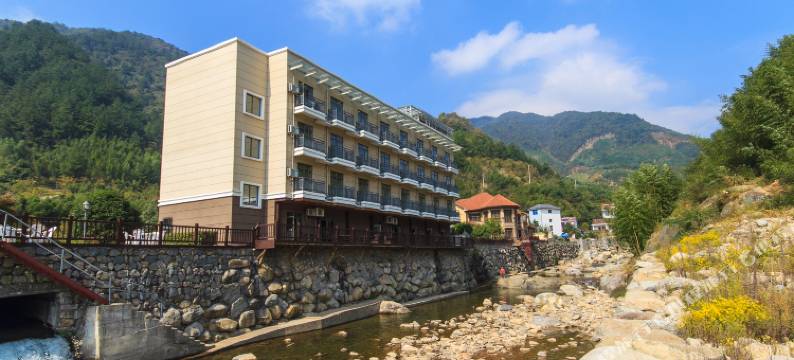杭州临安溪峡缘度假酒店图片