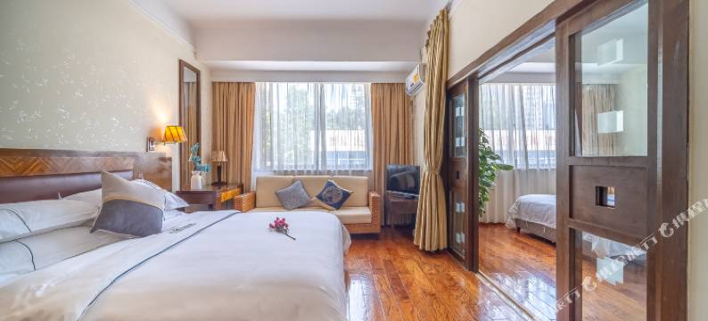 精品假日酒店(北海北部湾广场店)图片