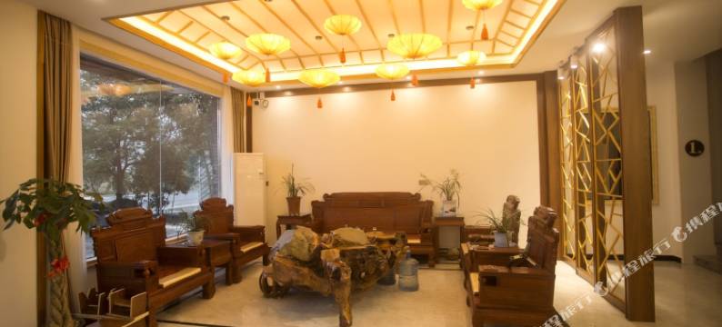 安福爽峰客栈(武功山店)图片