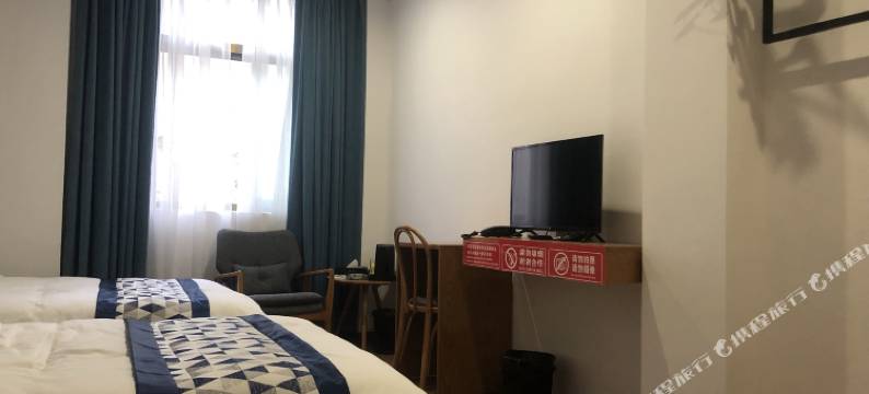 萨嘎鑫泰全季酒店图片