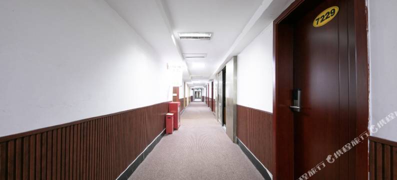 玺阁宾馆(重庆江北国际机场渝北广场地铁站店)图片