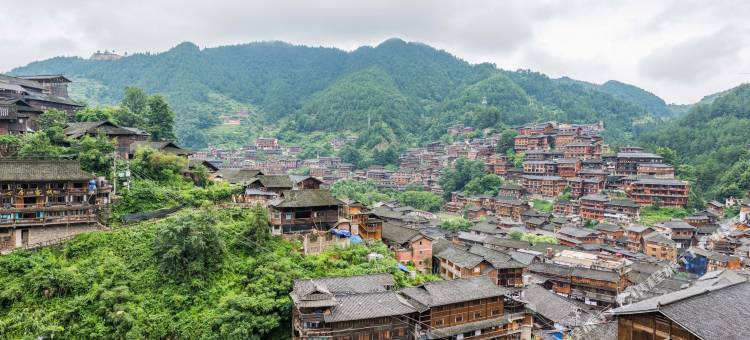 怡景·半山观景美宿(西江千户苗寨六号风雨桥店)图片