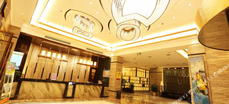 张家界半岛大酒店(后溶街美食街店)图片