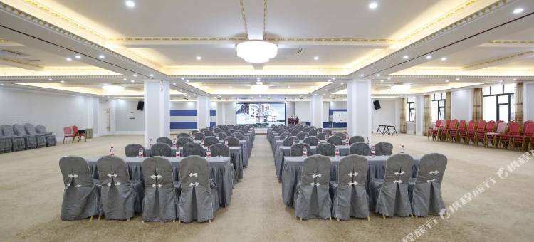 维也纳酒店(广州白云学院金塬广场店)图片