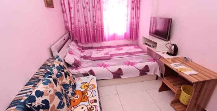 重庆君君旅馆(烈士墓地铁站店)