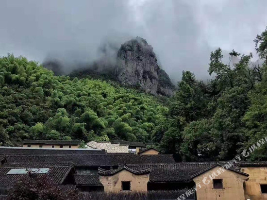 浦江不舍野马岭中国村