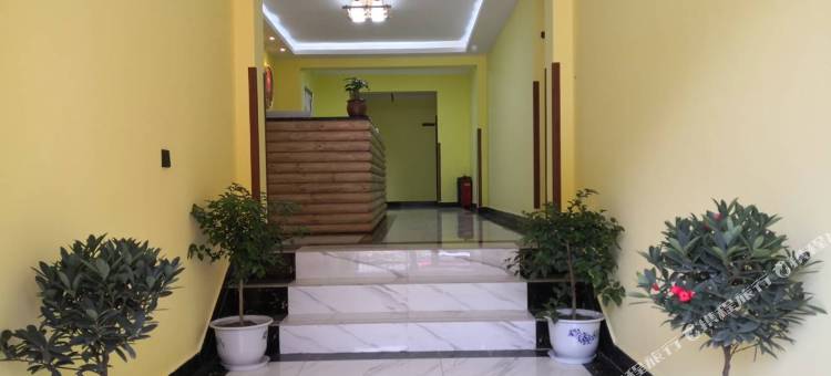 马尔康颂赞民宿图片