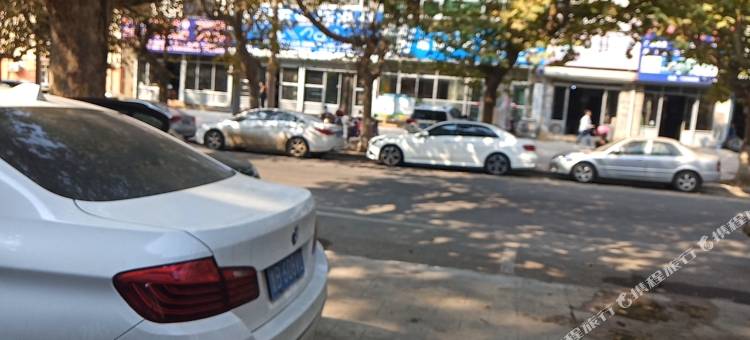 OYO胶州华宾楼宾馆图片