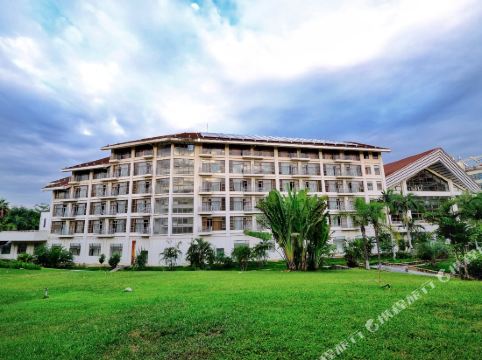 盐边红格温泉假日酒店