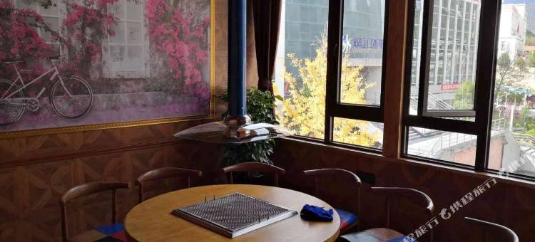 马尔康颂赞民宿图片