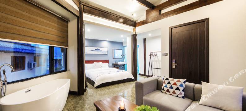 腾冲凭栏客栈图片