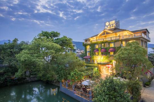 hotel overview picture