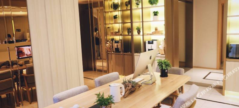 M设计师酒店(成都建设路电子科技大学沙河校区店)图片