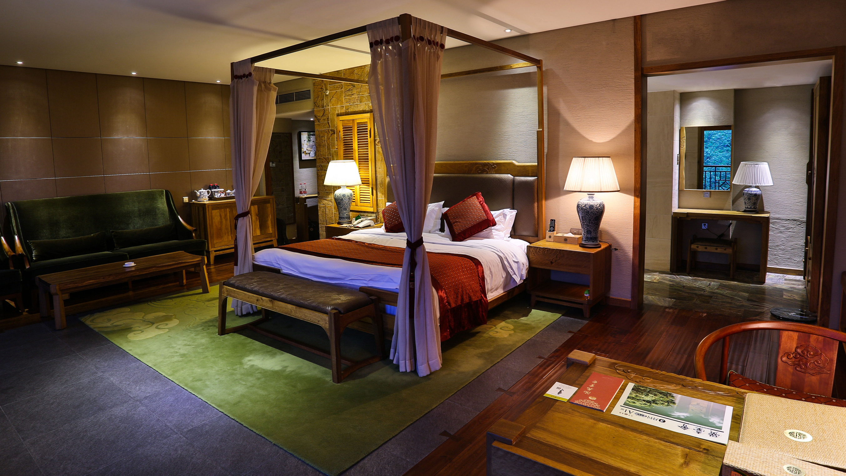 Chengdu Huanhua Hongtai HotelHotel Overview