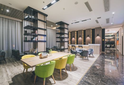 Atour Light Hotel Chengdu Wuhou Avenue Hongpailou Subway Station Hotel Overview