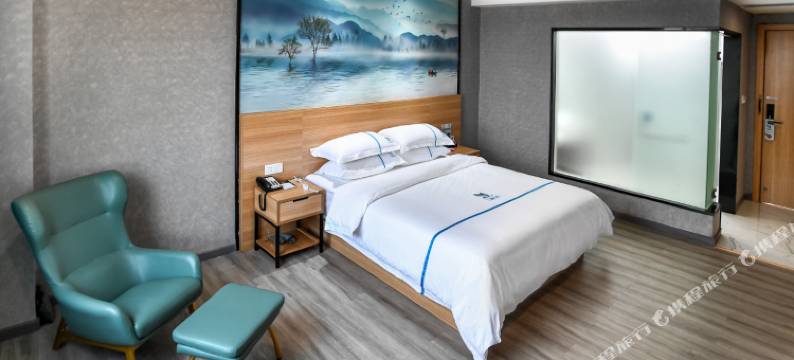 兰丽百合酒店(阳江东汇城店)图片