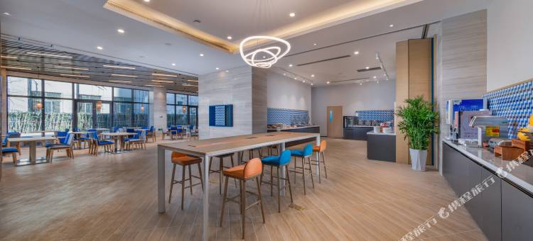 开封迪臣智选假日酒店图片