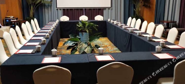 宁波巴丽假日酒店(鄞州万达广场印象城店)图片