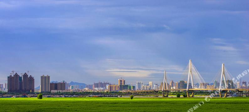 平江御临门国际酒店图片