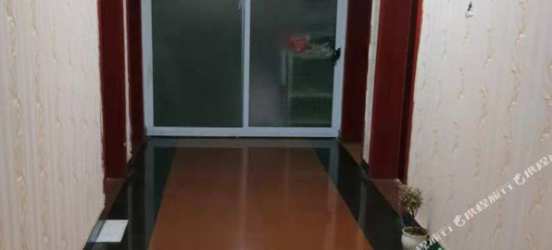 盐源俄域风情酒店图片