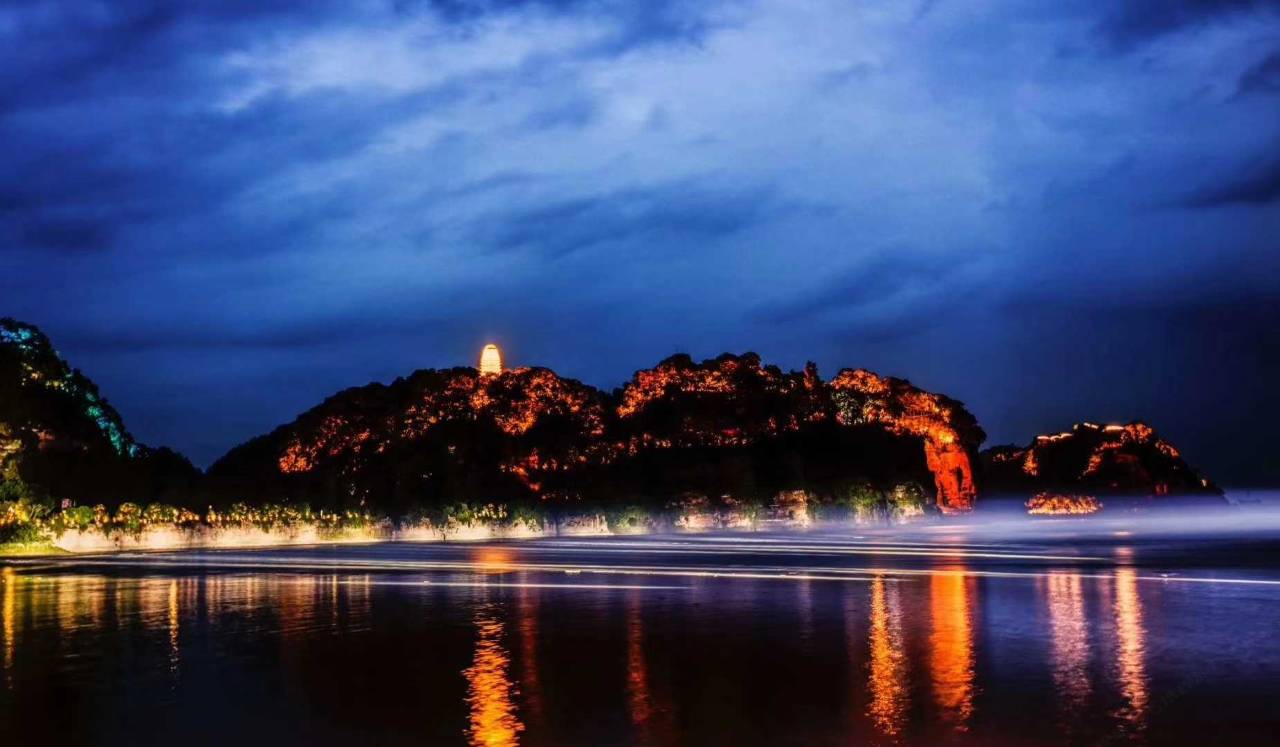 尚布安恬酒店(乐山上中顺商业街店)图片