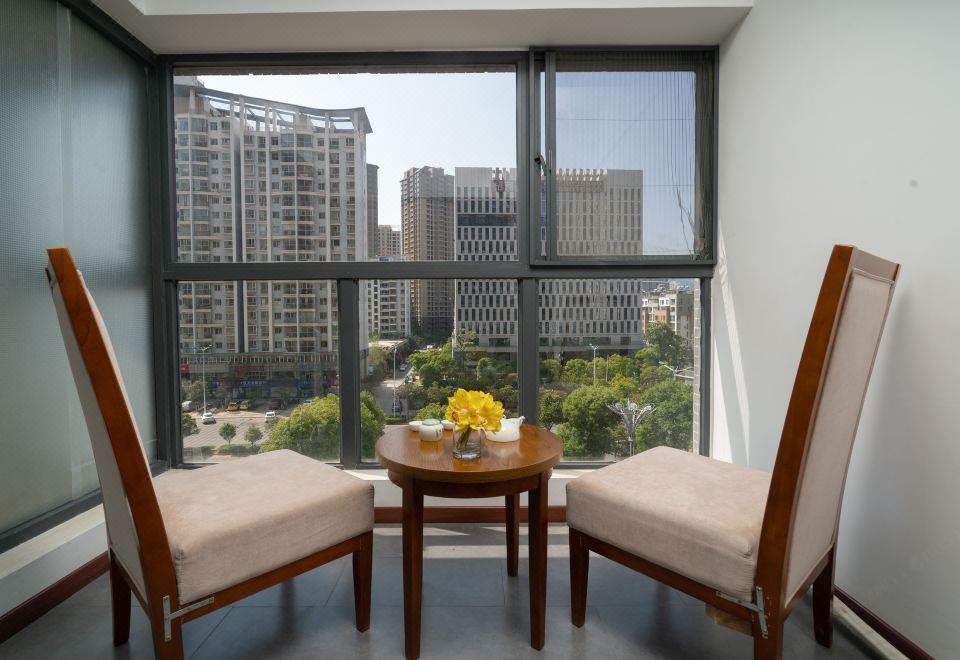 Highest Joint Hotels & Resort (Kunming Derun Center) Hotel Overview