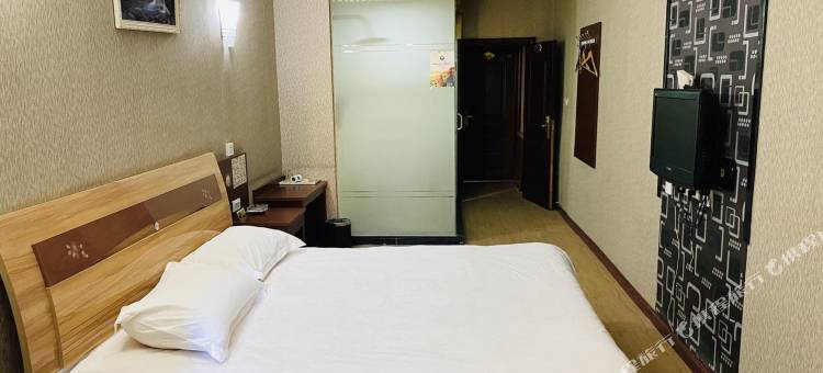 乌鲁木齐鑫华轩商务宾馆(新兴街地铁站店)图片