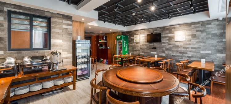 柏纳酒店(宜春万达高铁站店)图片