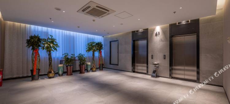 柏曼酒店(济南西站印象济南泉世界店)图片