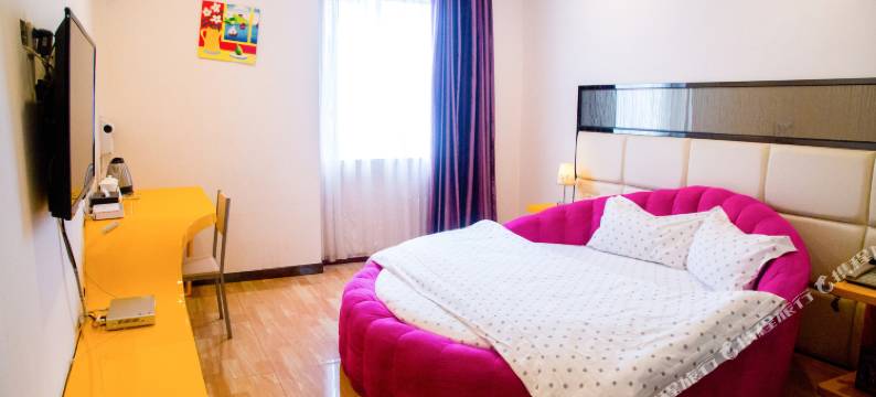 18精品酒店(梧州市中山公园骑楼城步行街店)图片