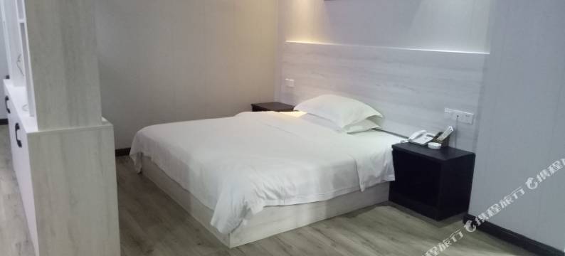 湛江城市118连锁酒店(麻章车站财贸学校店)图片