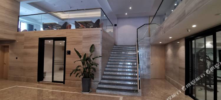 凯里亚德酒店(靖江泰和吾悦广场汽车总站店)图片