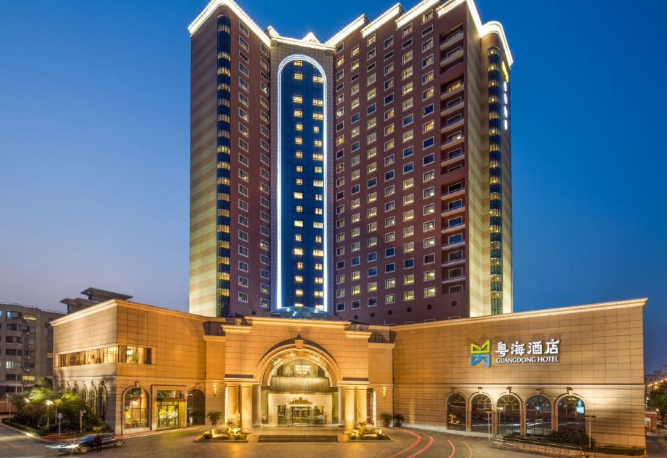 Guangdong Hotel ShanghaiOver view